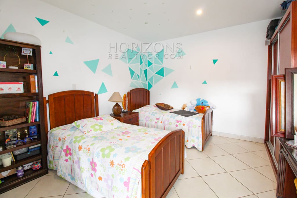 Se Alquila Casa Amueblada En Condominio Tirreno 3 Habitaciones + C. Servicios Escazu njv76