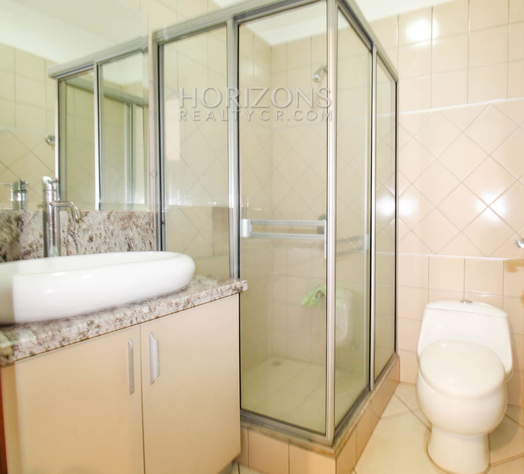 Se Alquila Casa Amueblada En Condominio Tirreno 3 Habitaciones + C. Servicios Escazu njv76