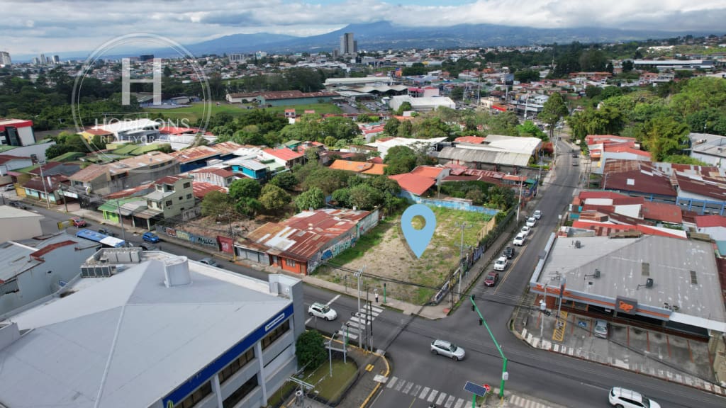 Se Vende Lote esquinero en Curridabat Centro 947 m² Frente a Banco Nacional Uso Comercial nja1330