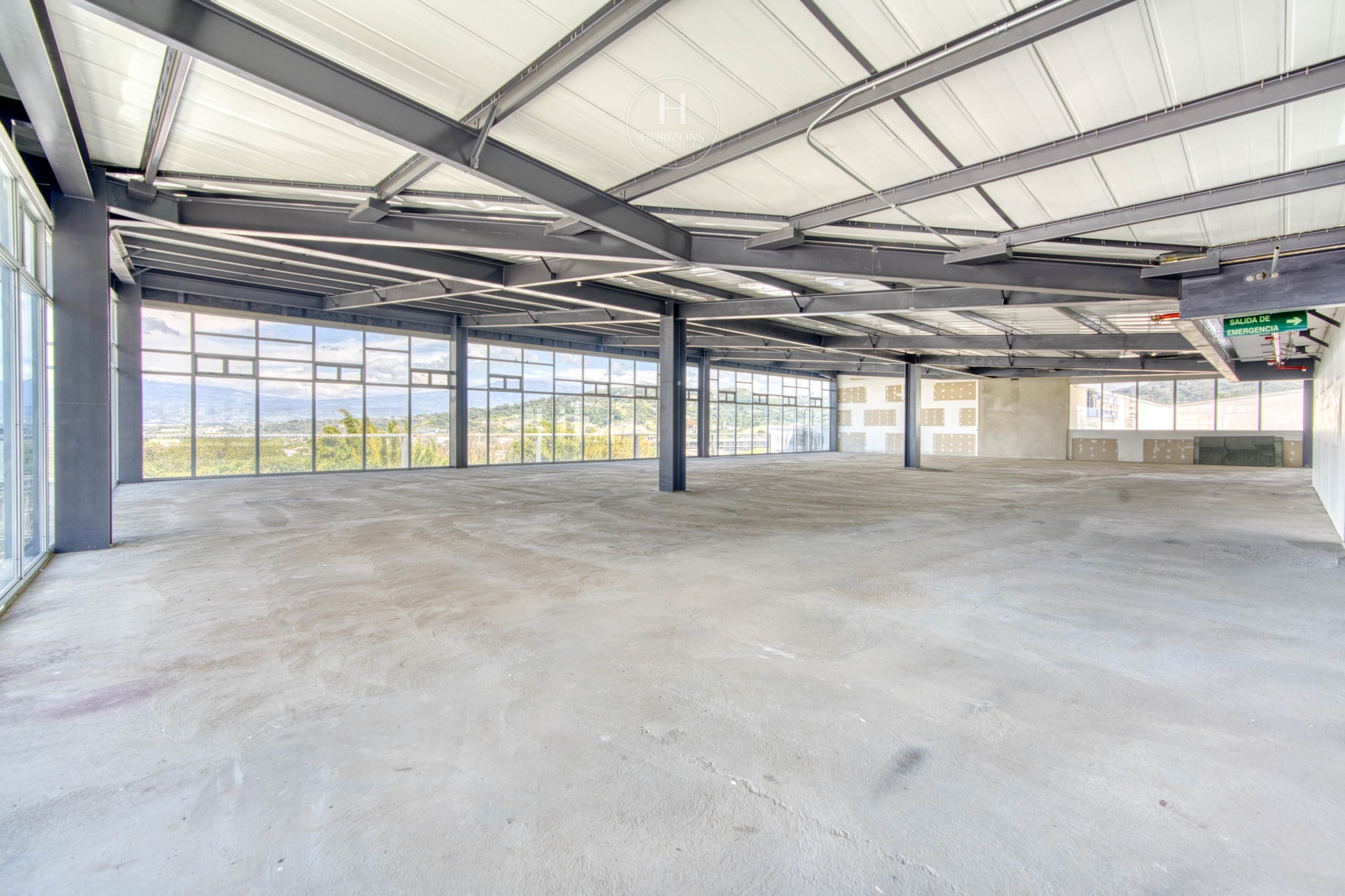 Expande tu Negocio en Santa Ana – Alquiler de Local Comerciales con Alta Visibilidad  noj1055