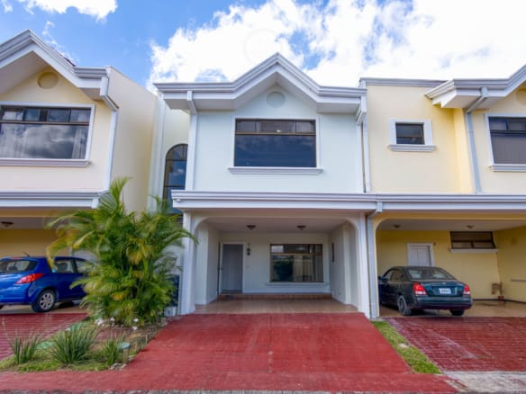 Se Vende Casa Condominio En Sabanilla 3 Habitaciones + Terraza Noj1057