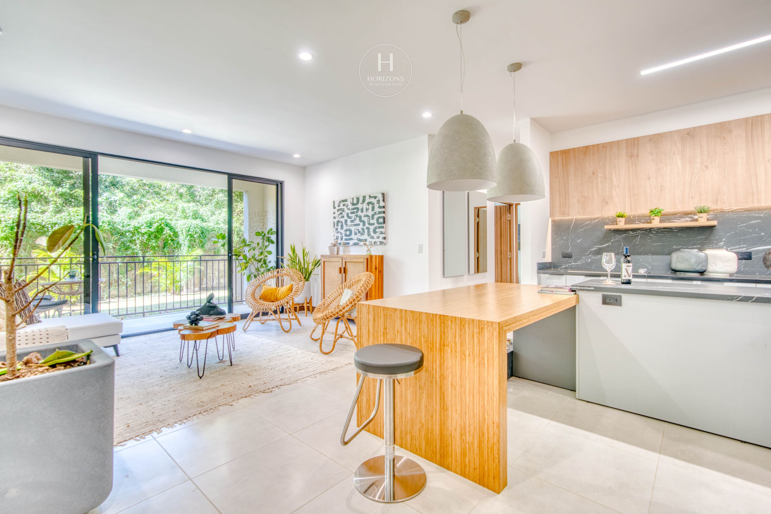 Prenventa de Apartamentos de Lujo Condominio Roble Sabana, Santa Ana nja1325