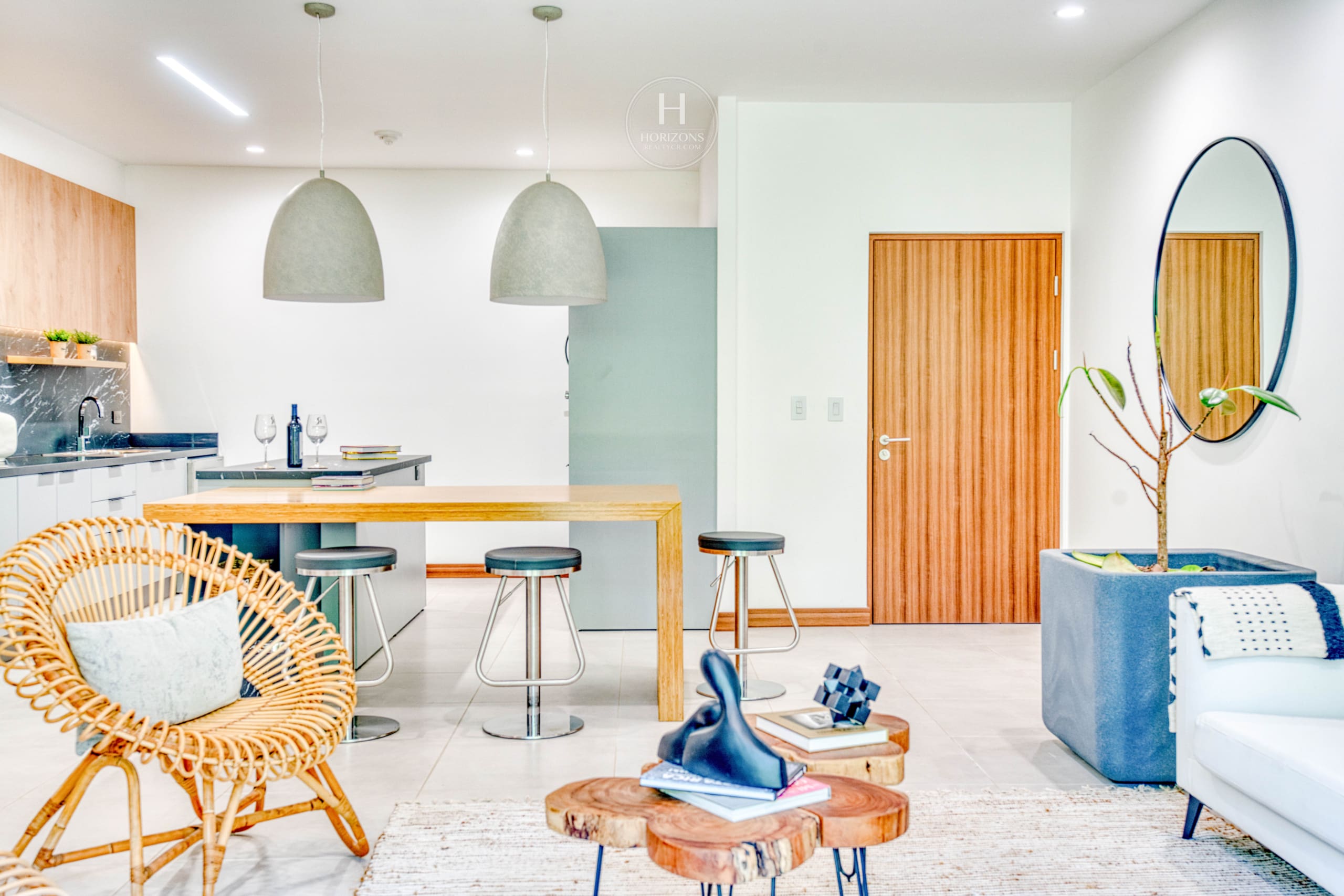 Prenventa de Apartamentos de Lujo Condominio Roble Sabana, Santa Ana nja1325
