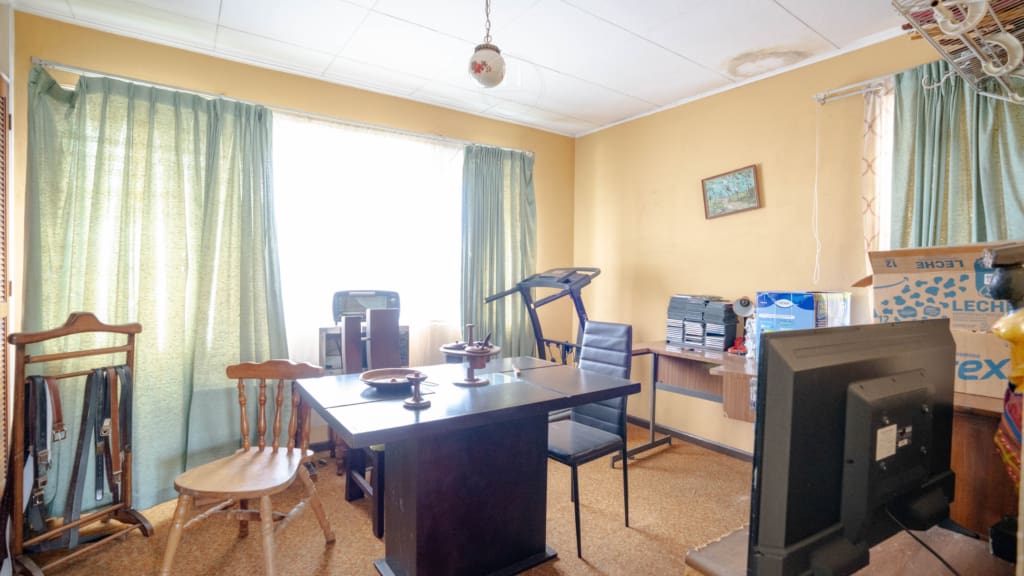 Oportunidad Comercial en La Sabana Propiedad Esquinera con Alto Potencial 4 habitaciones noj1052