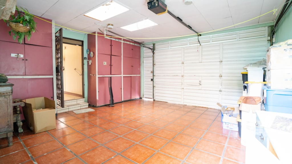 Oportunidad Comercial en La Sabana Propiedad Esquinera con Alto Potencial 4 habitaciones noj1052