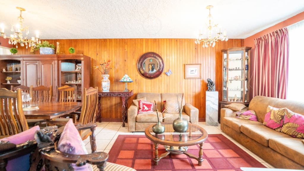 Oportunidad Comercial en La Sabana Propiedad Esquinera con Alto Potencial 4 habitaciones noj1052
