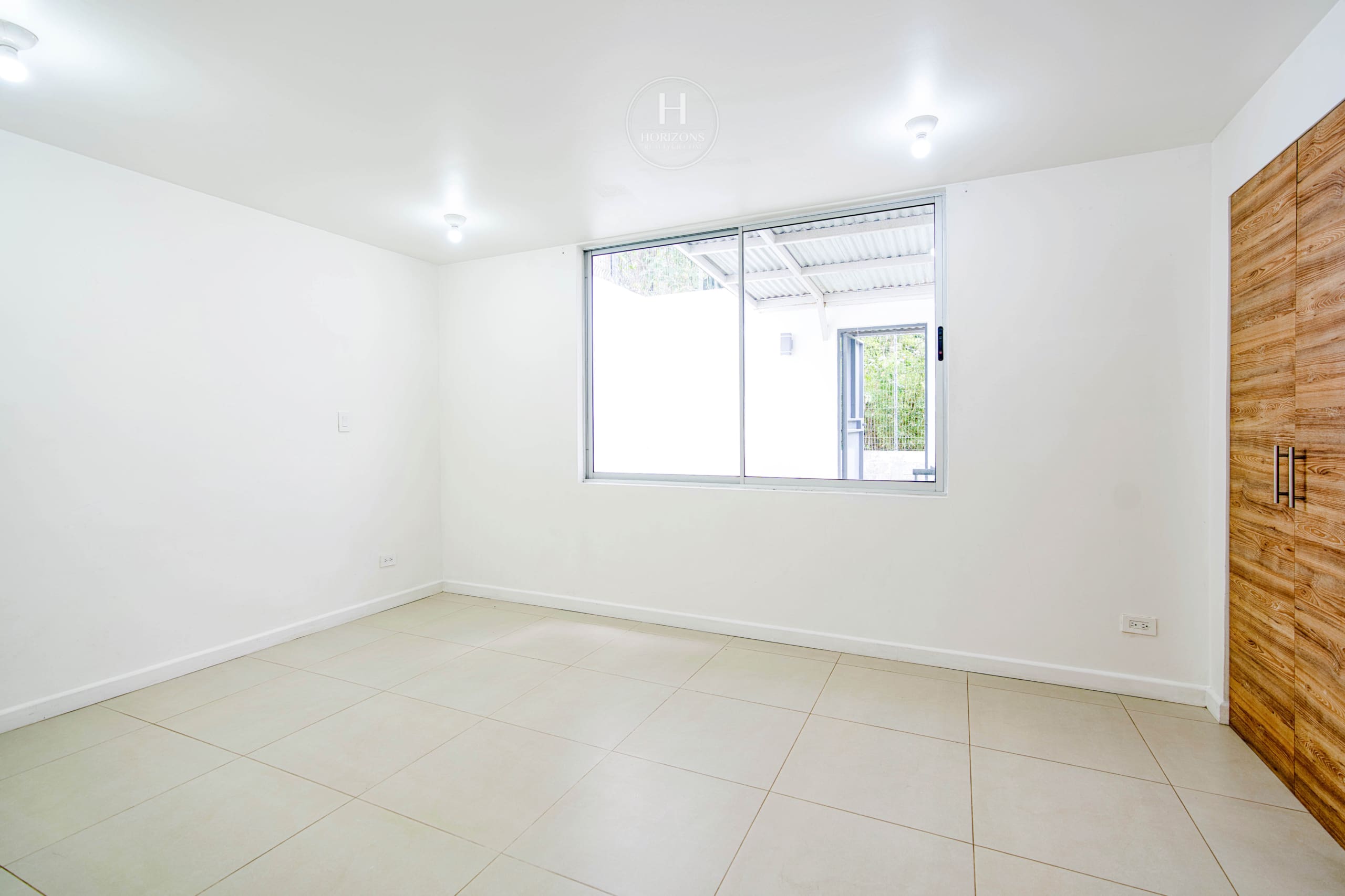 Venta de Complejo de Apartamentos en Curridabat Inversión Rentable noj1053