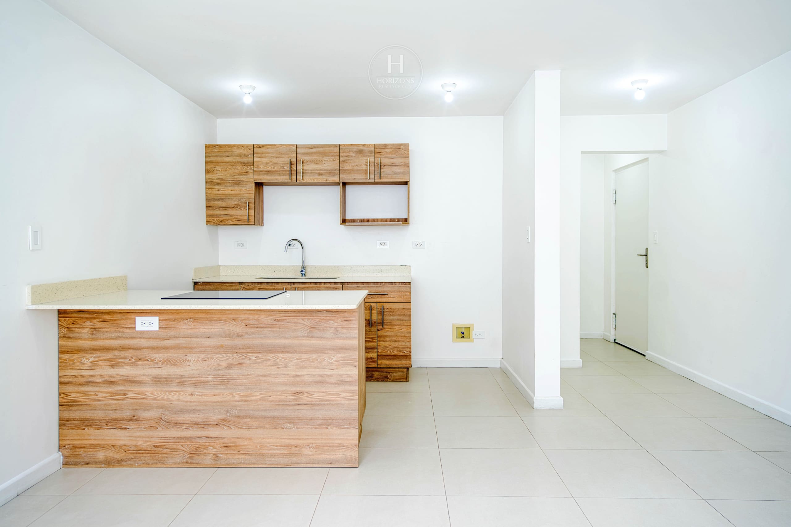 Venta de Complejo de Apartamentos en Curridabat Inversión Rentable noj1053
