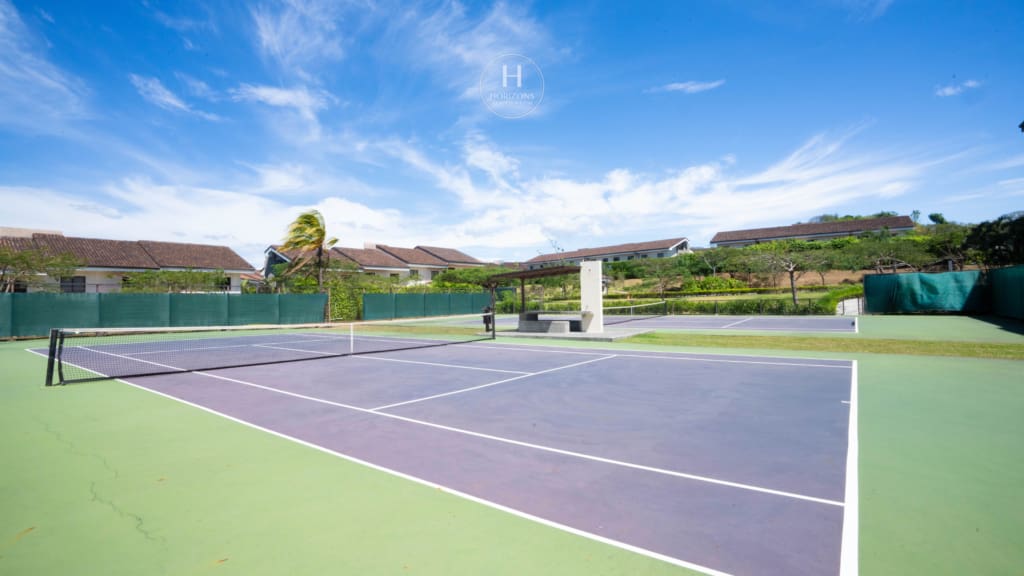 Prenventa de Apartamentos de Lujo Condominio Roble Sabana, Santa Ana nja1325