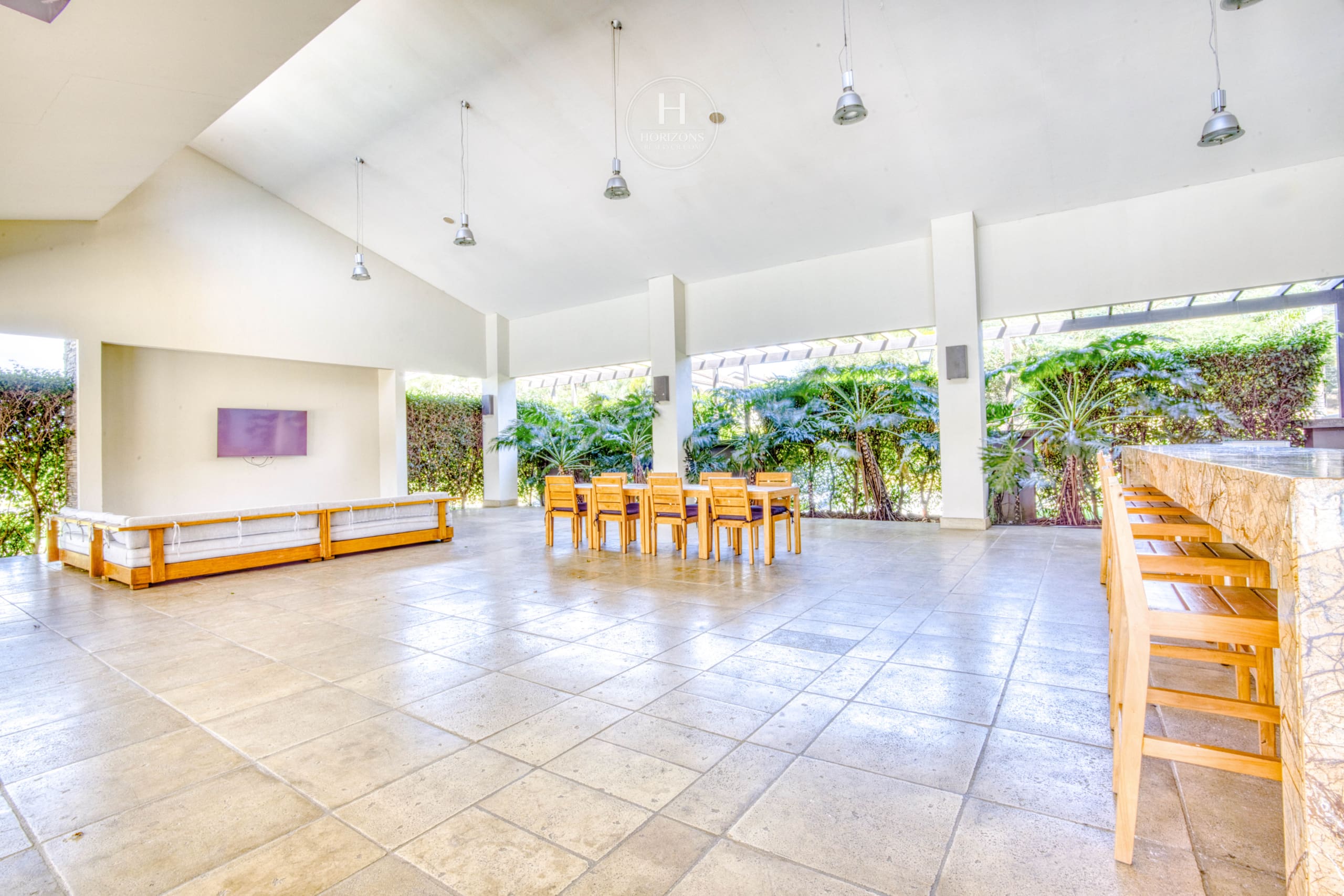 Prenventa de Apartamentos de Lujo Condominio Roble Sabana, Santa Ana nja1325