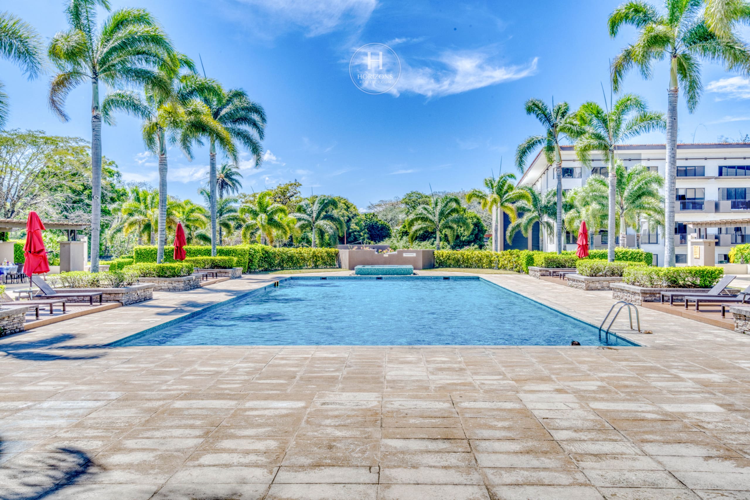Prenventa de Apartamentos de Lujo Condominio Roble Sabana, Santa Ana nja1325