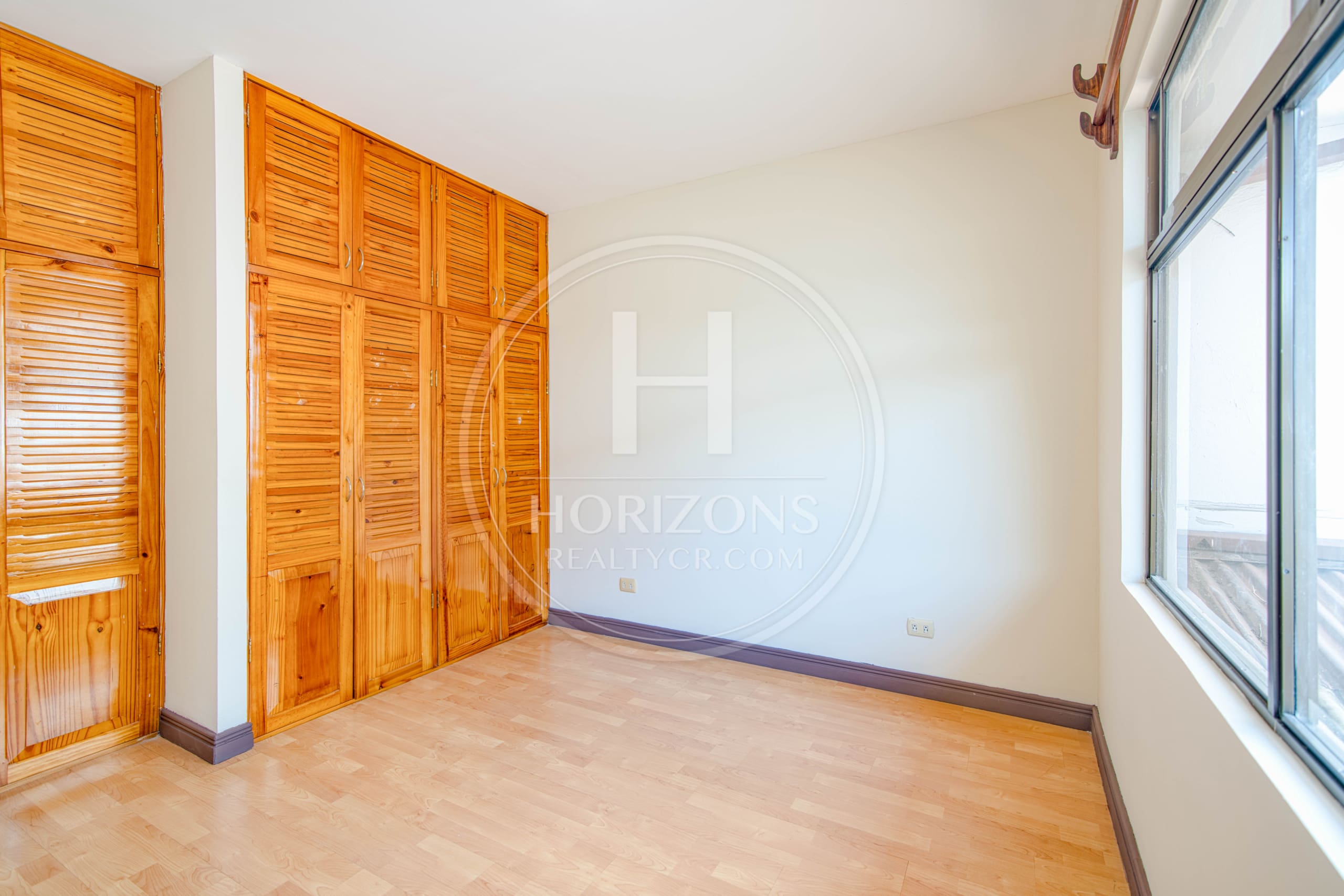 Se Vende en Residencial Casa con Patio  en Tres Rios 3 Habitaciones Oficina noj1068