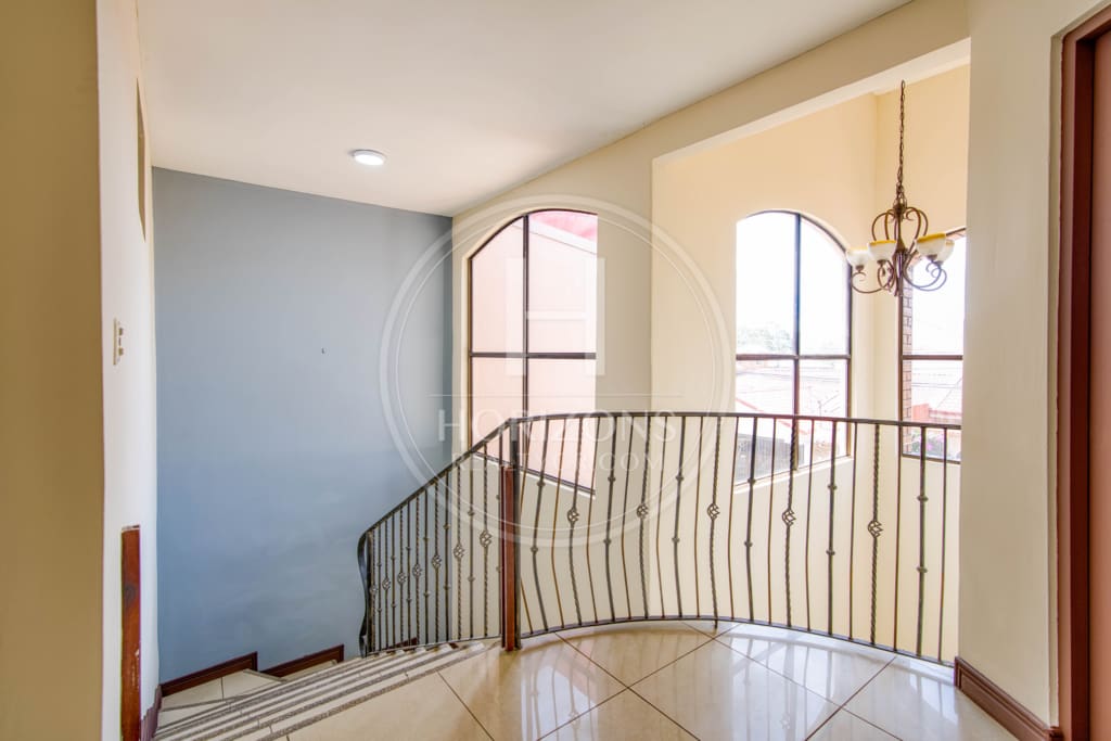 Se Vende en Residencial Casa con Patio  en Tres Rios 3 Habitaciones Oficina noj1068