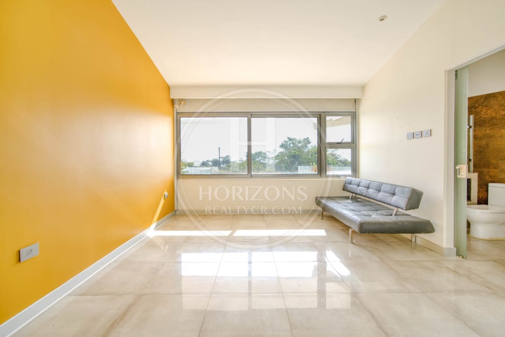 Venta de Exclusiva Residencia en Vazquez de Coronado con Piscina Olímpica y Vistas Panorámicas noj1069