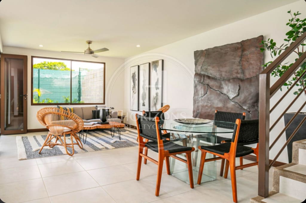 Preventa de Casas de Lujo en Condominio Parques del Sol Santa Ana noj1070