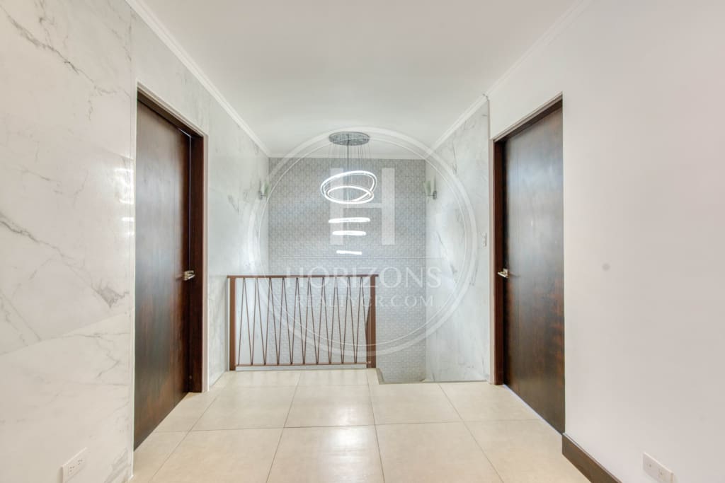 Casa en Venta Condominio La Estefana 3 Habitaciones Oficina noj1064