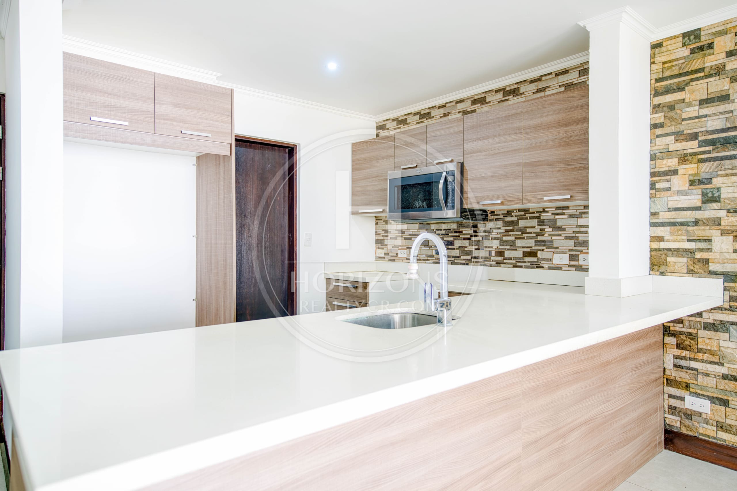 Casa en Venta Condominio La Estefana 3 Habitaciones Oficina noj1064