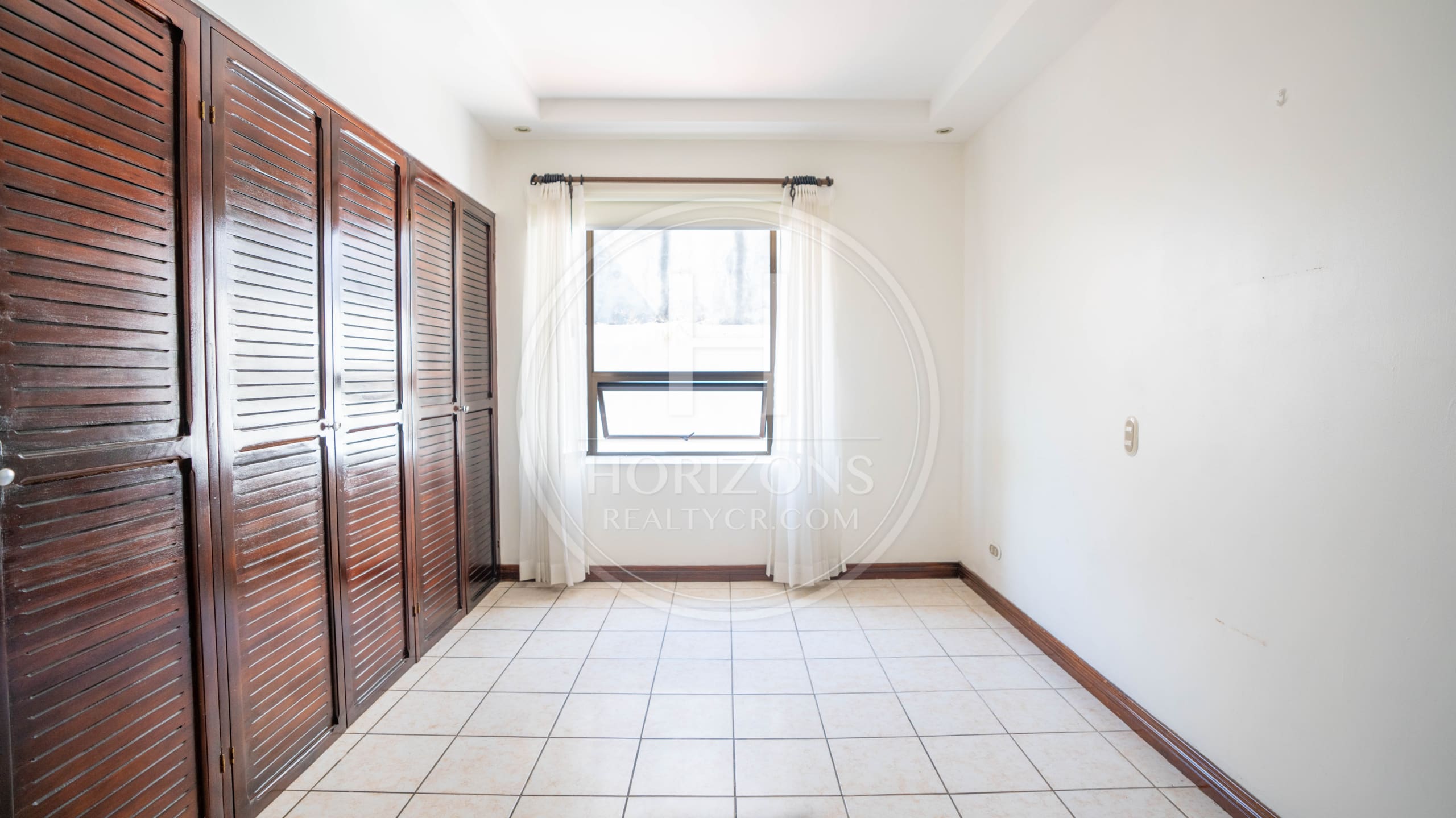 Se Alquila Casa en Sabanilla 3 Habitaciones + Habitación de Servicio noj1060