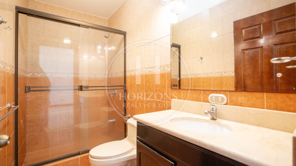 Se Alquila Casa en Sabanilla 3 Habitaciones + Habitación de Servicio noj1060