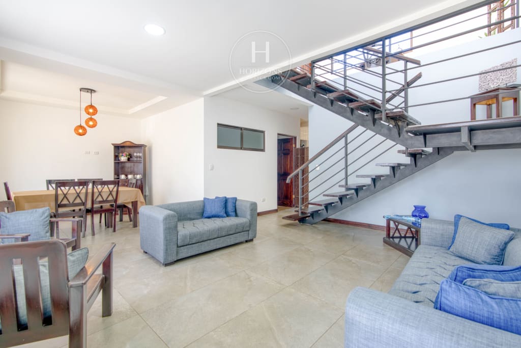 Se Vende Casa en Condominio Terralta 2 Habitaciones + 3 Estacionamientos noj1059