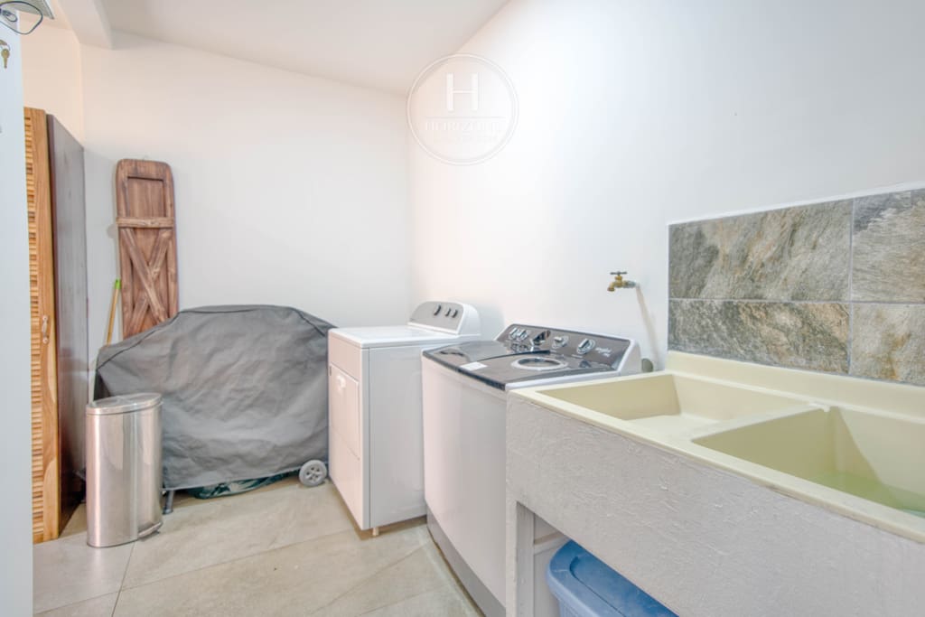 Se Vende Casa en Condominio Terralta 2 Habitaciones + 3 Estacionamientos noj1059