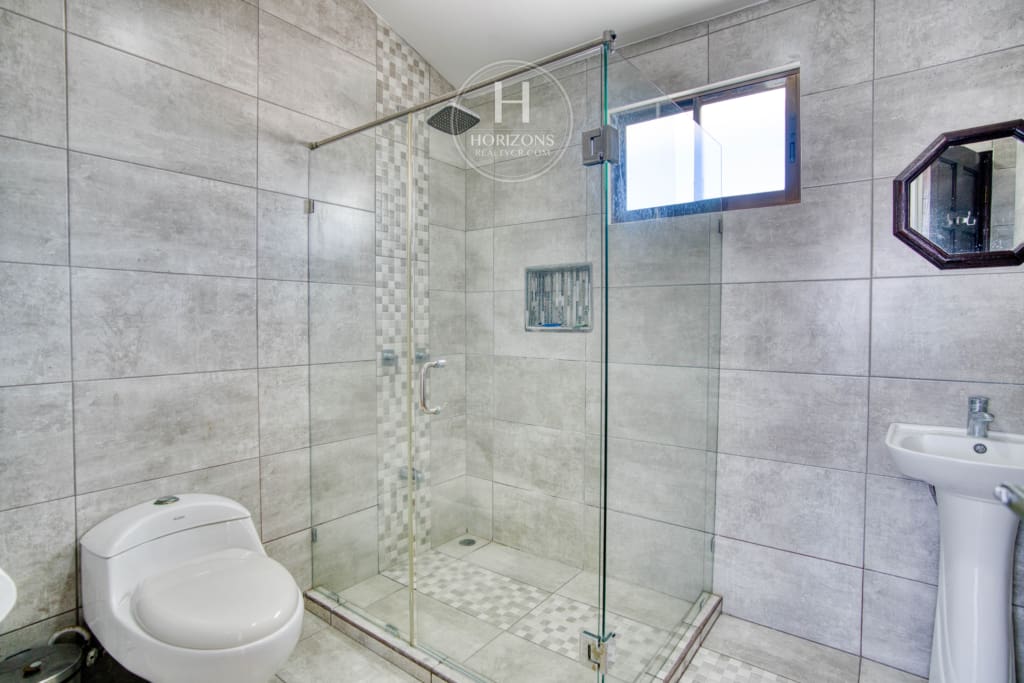 Se Vende Casa en Condominio Terralta 2 Habitaciones + 3 Estacionamientos noj1059