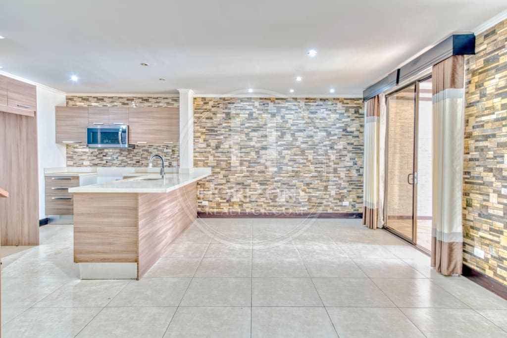 Casa en Venta Condominio La Estefana 3 Habitaciones Oficina noj1064