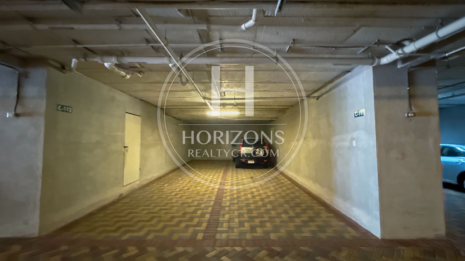 Venta de Apartamento en River Park Santa Ana en Primer Nivel Esquinero 2 Habitaciones nja1342