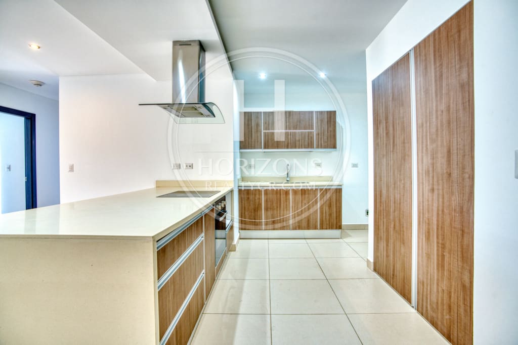 Venta de Apartamento en River Park Santa Ana en Primer Nivel Esquinero 2 Habitaciones nja1342