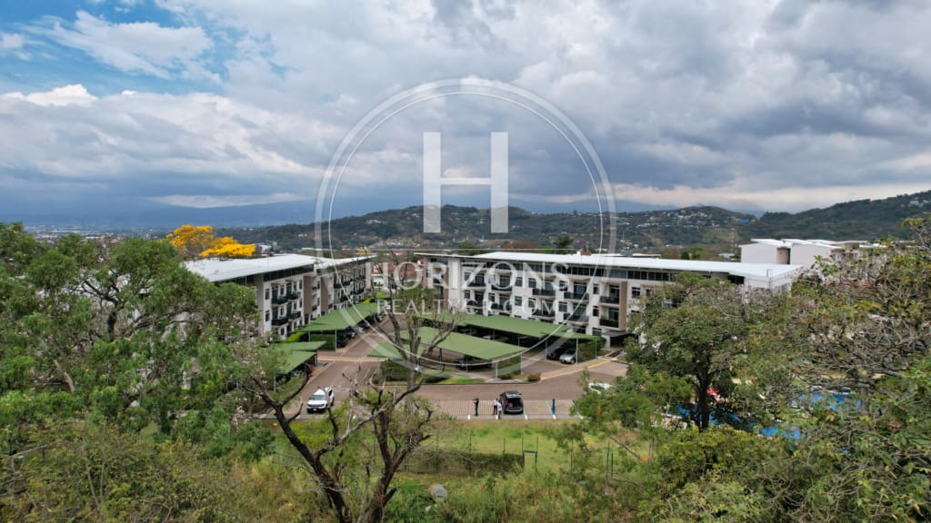 Venta De Apartamento En River Park Santa Ana En Primer Nivel Esquinero 2 Habitaciones Nja1342