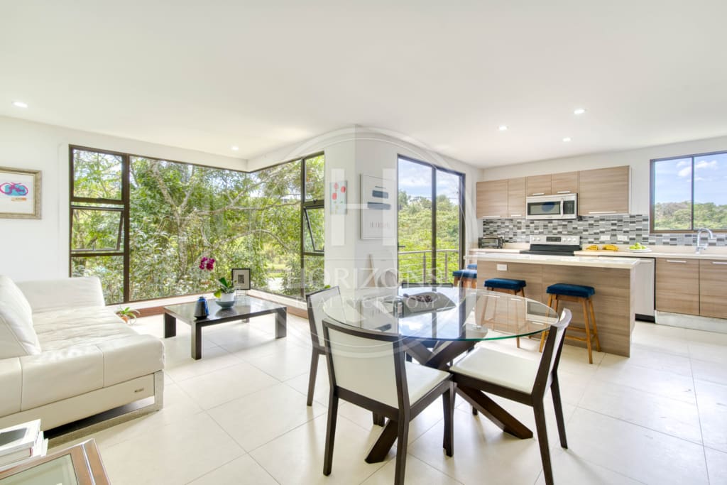 Se Vende Casa con Patio en Condominio La Estefana 3 Habitaciones 4 Estacionamientos noj1074