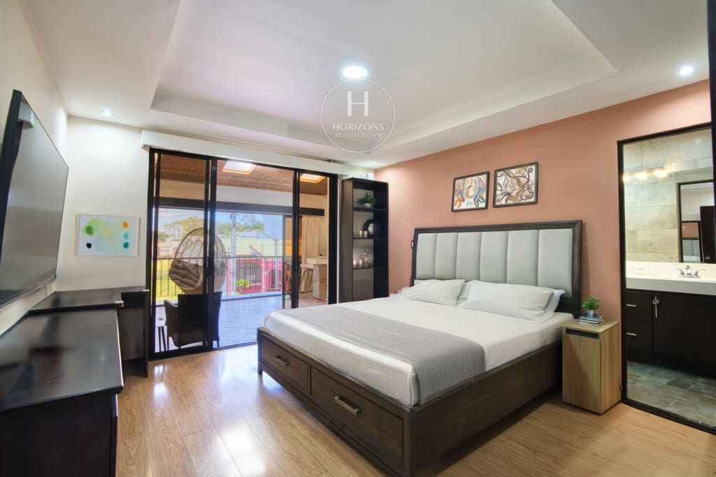 Casa  en Venta Tres Ríos Residencial Omega con 4 Habitaciones mas Oficina nja1347