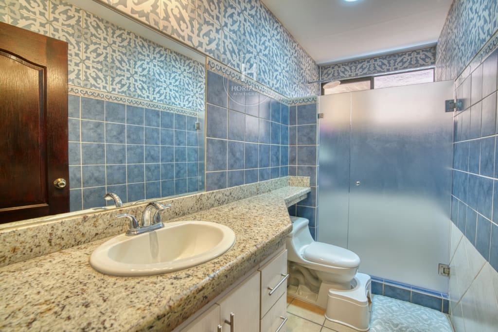 Casa  en Venta Tres Ríos Residencial Omega con 4 Habitaciones mas Oficina nja1347