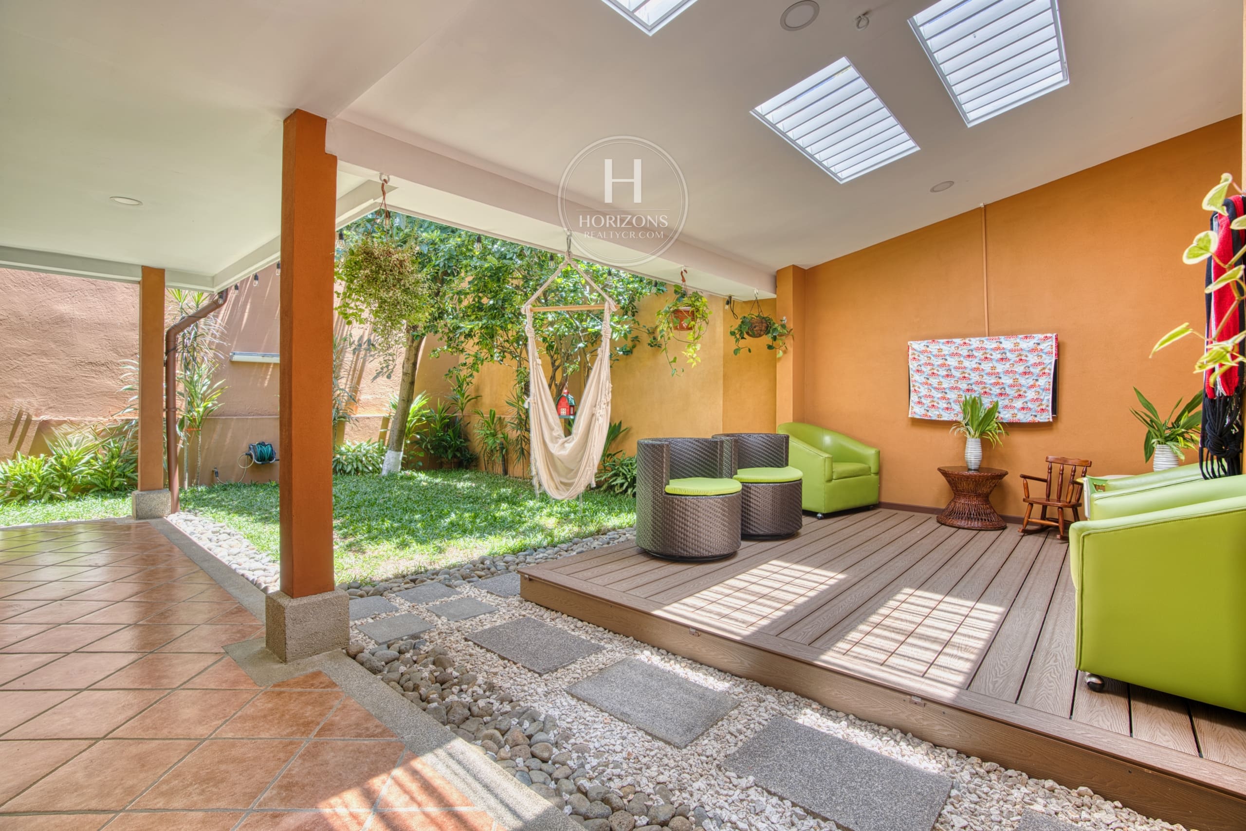 Casa  en Venta Tres Ríos Residencial Omega con 4 Habitaciones mas Oficina nja1347