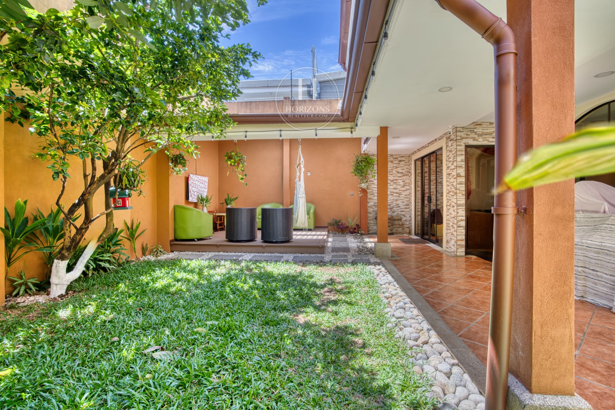 Casa  en Venta Tres Ríos Residencial Omega con 4 Habitaciones mas Oficina nja1347