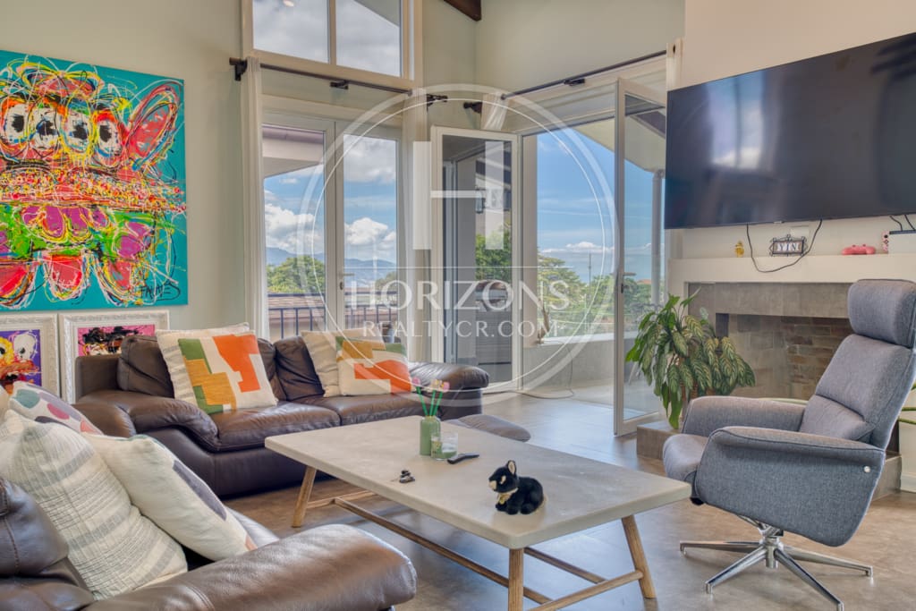 Casa Contemporánea en Venta Condominio Guayaquil Colinas de Montealegre con Vistas Panorámicas nja1346