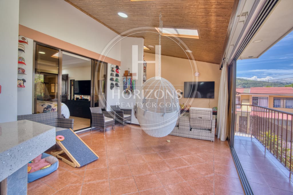 Casa  en Venta Tres Ríos Residencial Omega con 4 Habitaciones mas Oficina nja1347