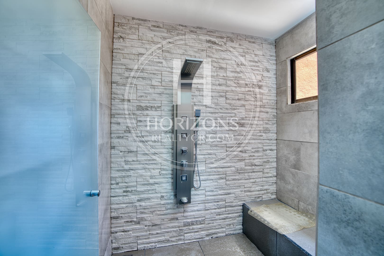 Casa  en Venta Tres Ríos Residencial Omega con 4 Habitaciones mas Oficina nja1347