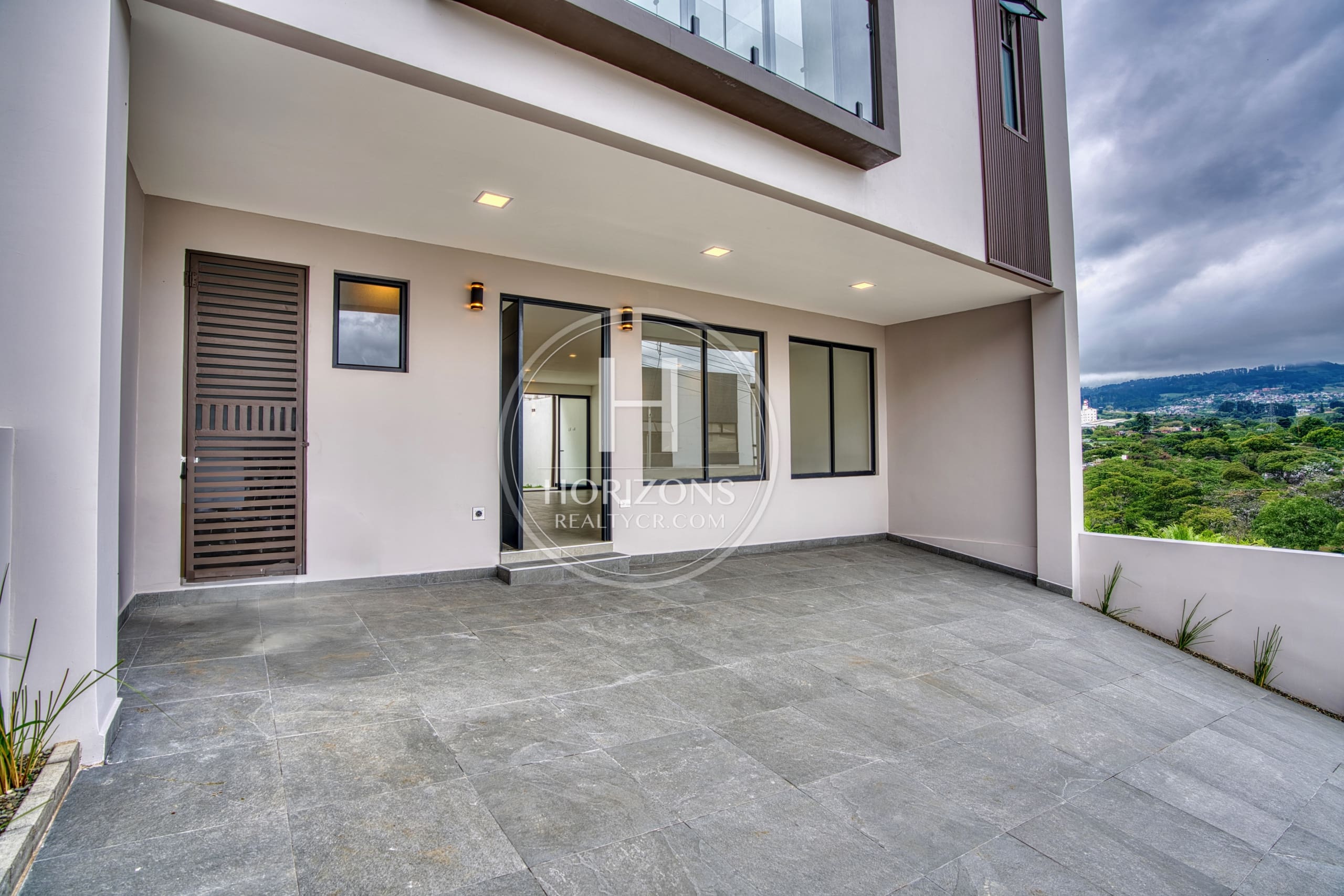 Casa en Venta en Condominio Distrito San Juan – 3 Dormitorios con Baño Cada Uno  nja1351