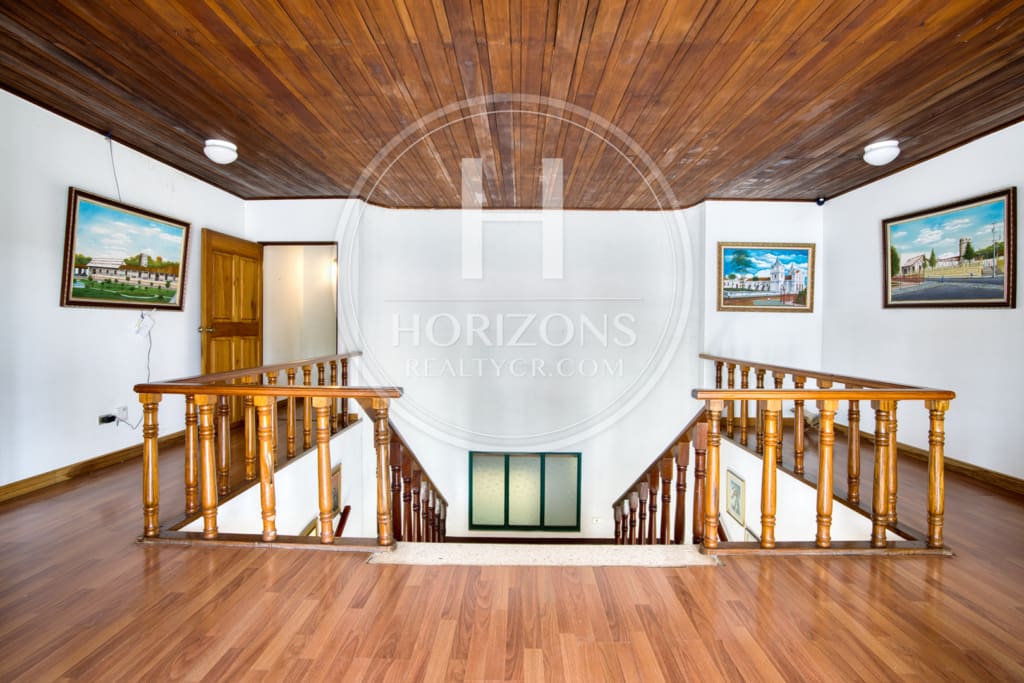 Casa En Venta Guayabos Curridabat | Lote 678m2 | Uso Suelo Mixto de Oportunidad  nja1349