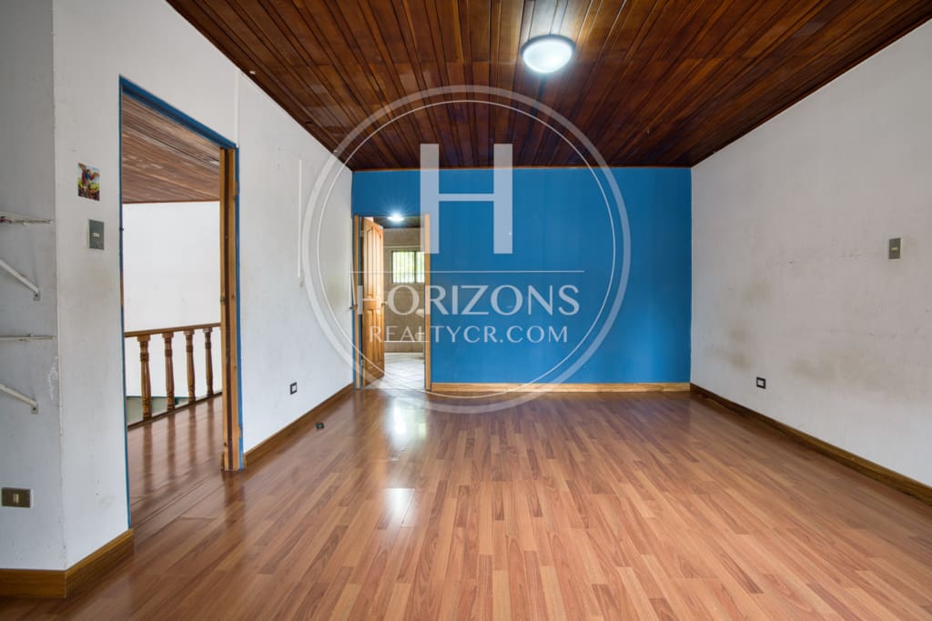 Casa En Venta Guayabos Curridabat | Lote 678m2 | Uso Suelo Mixto de Oportunidad  nja1349