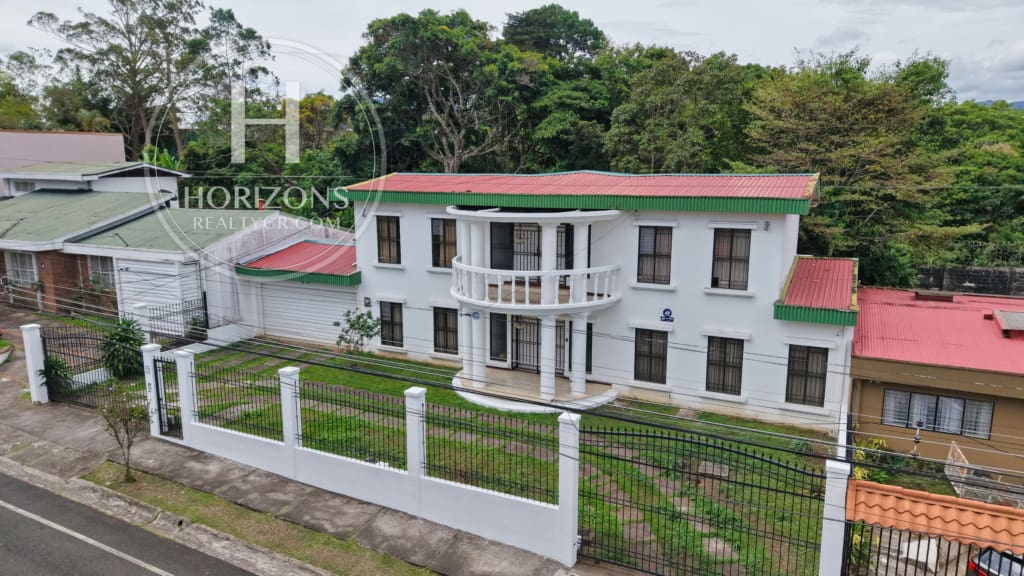 Casa En Venta Guayabos Curridabat | Lote 678m2 | Uso Suelo Mixto de Oportunidad  nja1349