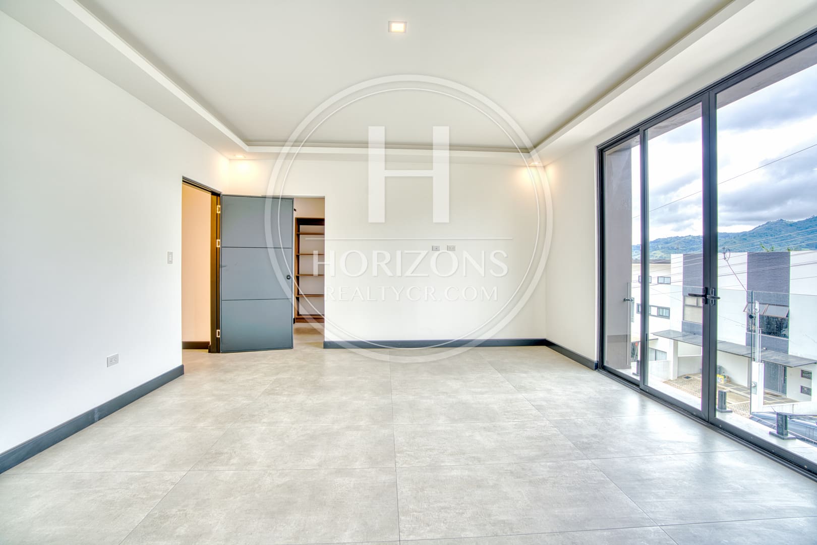Casa en Venta en Condominio Distrito San Juan – 3 Dormitorios con Baño Cada Uno  nja1351