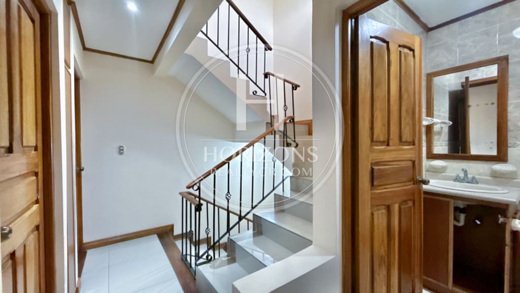 SE VENDE CASA A 1.4km de la UCR 4 HABITACIONES EN CONDOMINIO NJA692
