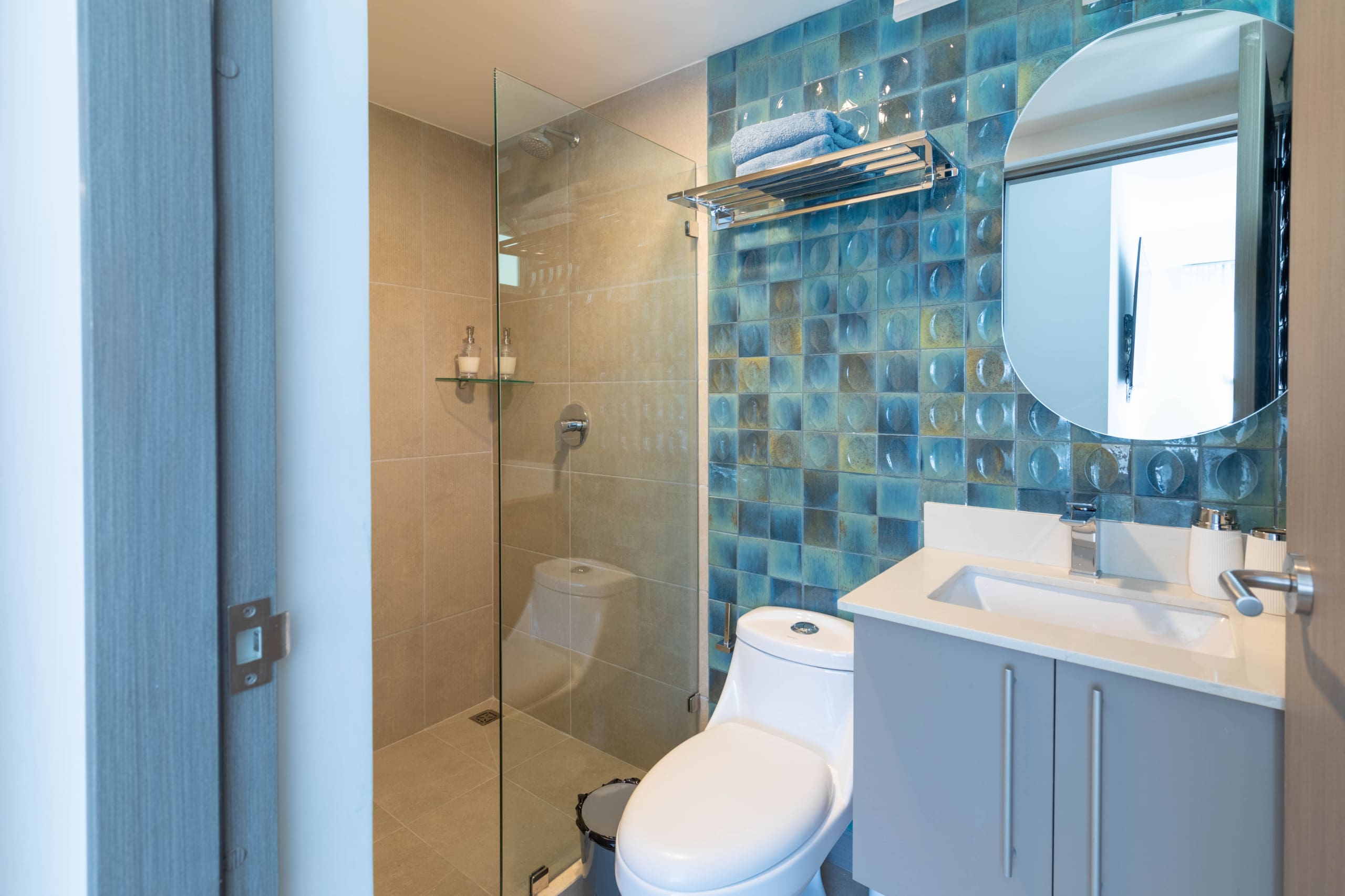 Se Vende Apartamento con Vista al Mar en Punta Leona, 2 Habitaciones noj1098