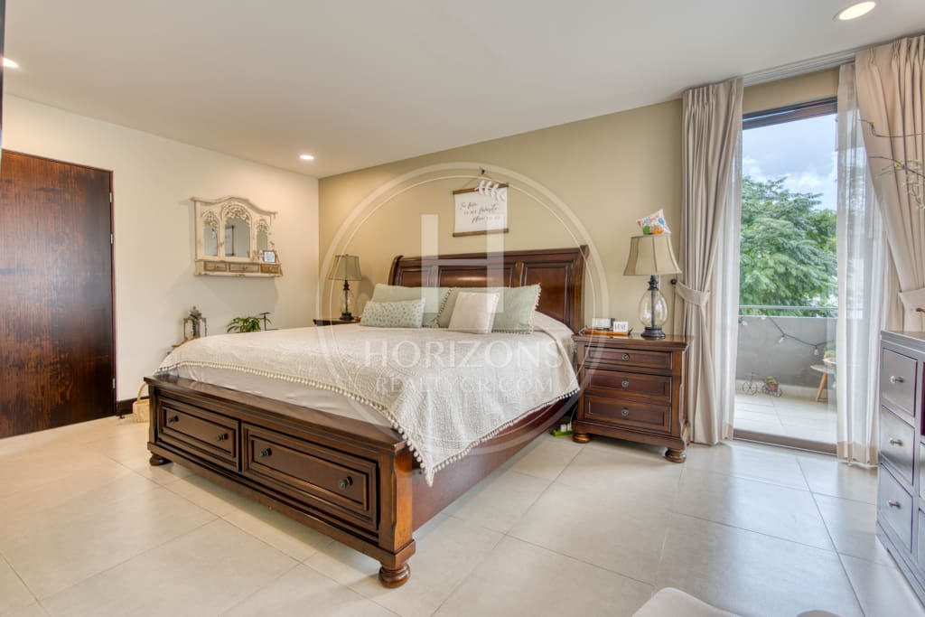 Casa en Venta en Condominio La Estefana con Jardín Privado 3 Habitaciones y 4 Parqueos noj1105