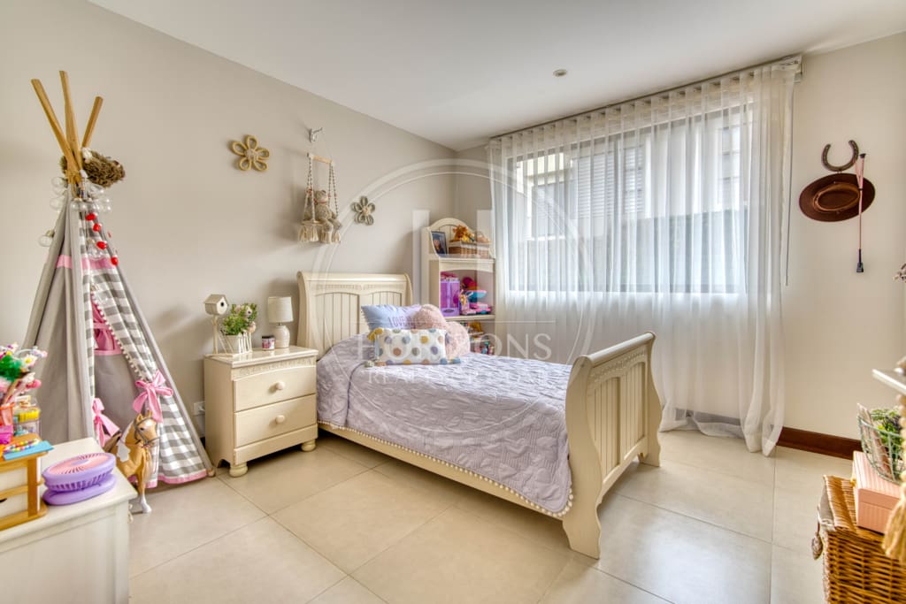 Casa en Venta en Condominio La Estefana con Jardín Privado 3 Habitaciones y 4 Parqueos noj1105