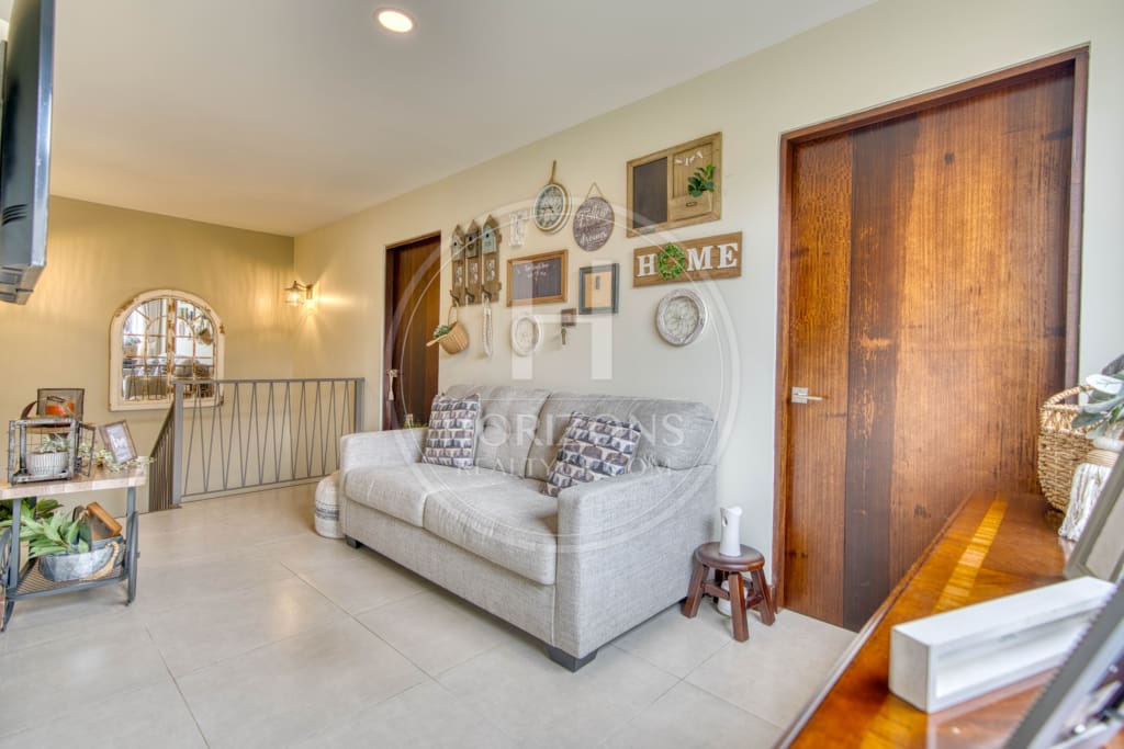 Casa en Venta en Condominio La Estefana con Jardín Privado 3 Habitaciones y 4 Parqueos noj1105
