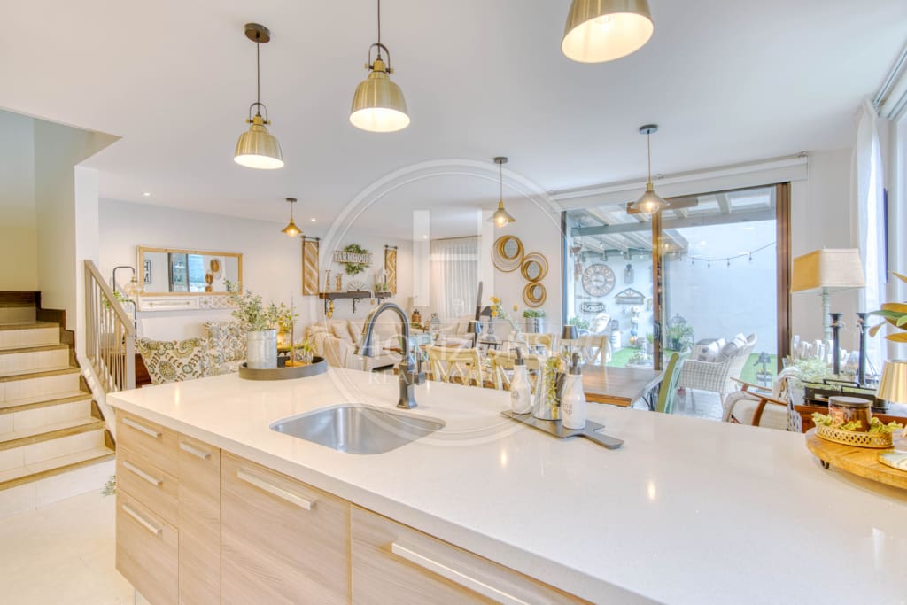 Casa en Venta en Condominio La Estefana con Jardín Privado 3 Habitaciones y 4 Parqueos noj1105