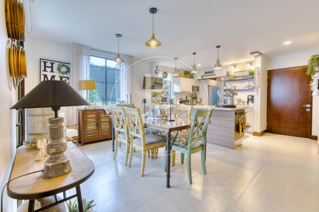 Casa en Venta en Condominio La Estefana con Jardín Privado 3 Habitaciones y 4 Parqueos noj1105